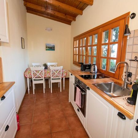 Villa Rina Deluxe And Cottage Porto Ceresio Eksteriør billede