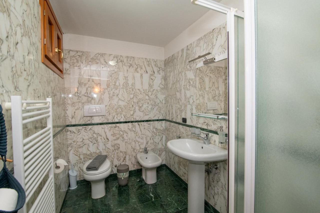Villa Rina Deluxe And Cottage Porto Ceresio Eksteriør billede