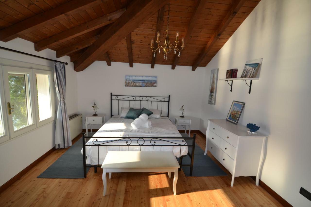 Villa Rina Deluxe And Cottage Porto Ceresio Eksteriør billede